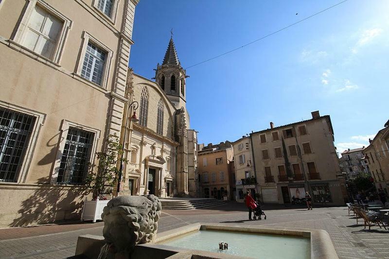Chez Zabou Διαμέρισμα Carpentras Εξωτερικό φωτογραφία